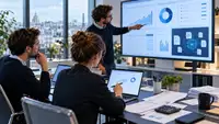 Équipe de professionnels analysant des données comptables et financières sur des écrans et des ordinateurs, illustrant la levée de fonds de 50 millions d’euros de Dougs et son accélération dans l’intelligence artificielle, l’automatisation comptable et les services numériques destinés aux TPE et PME.