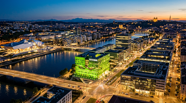 Carte des 1 300 startups de la French Tech Auvergne-Rhône-Alpes et pôles d'innovation régionaux.