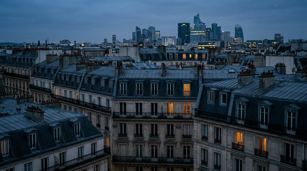 Immeuble haussmannien où Paris double la taxe foncière sur la vacance.
